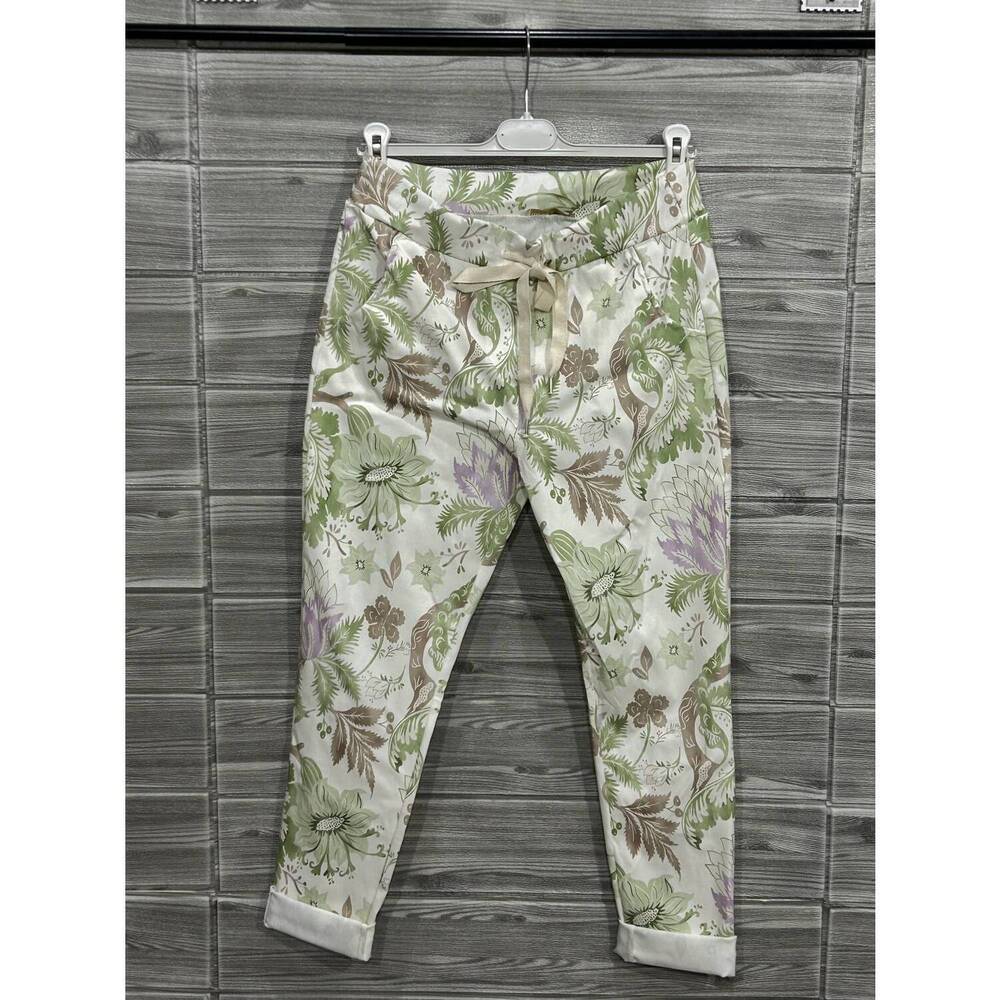 NEW OZ women's embelished crinkle jogger in apple green